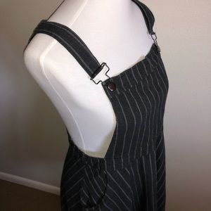 Black&white pin stripe overall dress